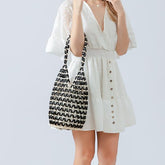 Handtasche mit ausgehöhltem Ausschnitt und Holzperlen-Dekoration, tragbare Eimer-Umhängetasche, besonderes Design