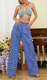 Hoch taillierte Hose mit weitem Bein und hohlen Tupfen - Blau