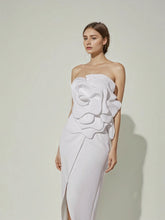 Robe à fleurs avec soutien-gorge fendu