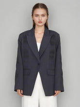 Purpurroter Anzugblazer mit V-Ausschnitt