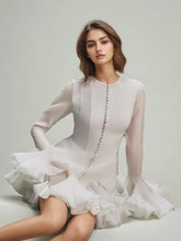 Mini-robe à manches évasées