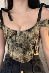 Crop Top mit Korsett und Katzen-Stickerei, Ärmeln zum Schnüren