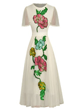 La robe à manches courtes Bouquet