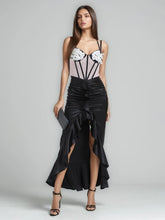 Robe longue irrégulière à bords volantés