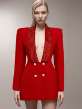 Blazermantel mit tiefem V-Ausschnitt und Nagelperlendesign