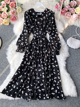 Robe longue à taille fine en dentelle