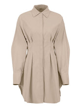 Mini-robe à boutonnage coquelicot