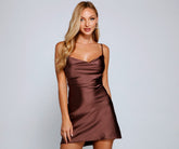 Keep It Sleek – Minikleid aus Satin