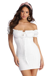 Süßes und gesmoktes Minikleid