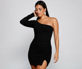 Robe mini asymétrique totalement chic