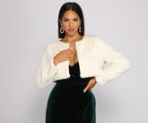 Veste courte en fausse fourrure de luxe