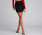 Mini-jupe portefeuille élégante avec détails plissés