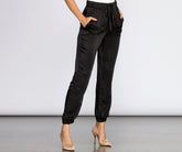 Jogginghose aus Satin mit hoher Taille