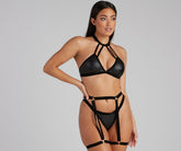 Dessous-Set aus Kunstleder mit Herzstopper