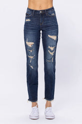 Mittelhohe Boyfriendjeans im Distressed-Look