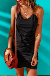 Mini-robe à bretelles spaghetti et ourlet tulipe côtelé