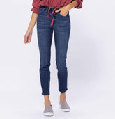 Lockere Jeans mit mittelhohem Bund und Flecken in Mineral-Waschung