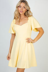 White Birch – Kurzärmliges, einfarbiges Strickkleid