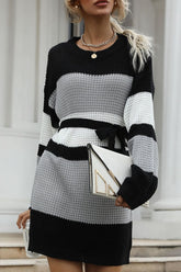 Robe pull à col rond avec ceinture et blocs de couleurs
