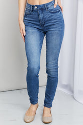 Skinny Jeans aus kühlendem Denim in voller Größe