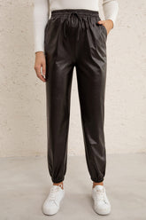 Jogginghose aus PU-Leder mit elastischem Bund