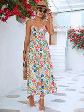 Robe dos nu fendue à motif floral et croisée