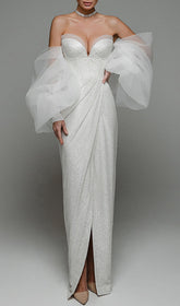 Robe de mariée sans bretelles à manches bouffantes et paillettes brillantes