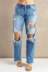 Distressed-Jeans mit ausgefranstem Saum und Taschen