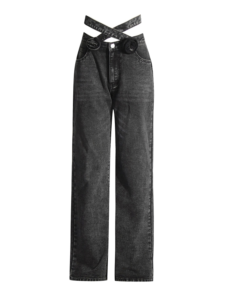 Pantalon décontracté en jean coupe droite avec taille fleurie