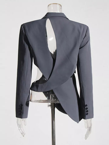 Schicker, asymmetrischer Blazer mit Aussparungen