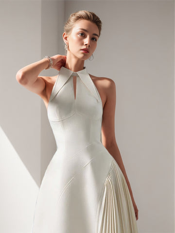 Robe élégante à revers et taille haute avec plis