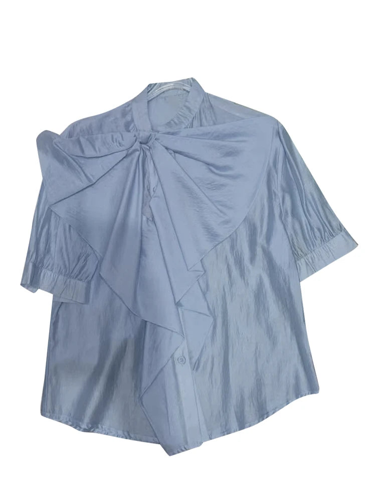 Chemise en mousseline à manches courtes avec nœud papillon