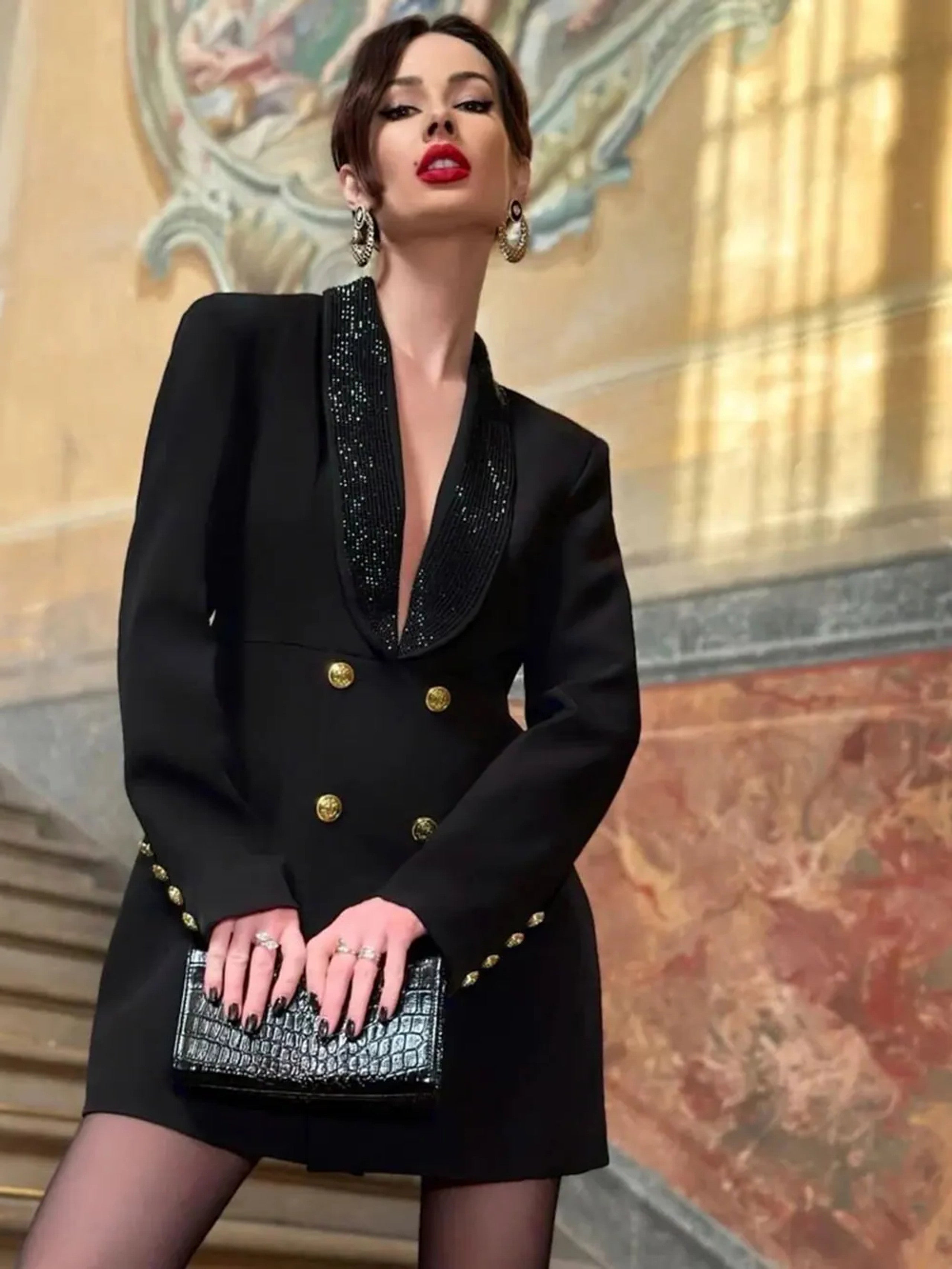 Robe blazer dos nu ornée