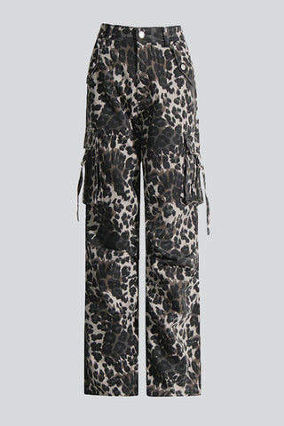 Cargo-Jeans mit Leoparden-Print