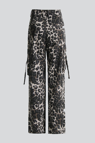 Cargo-Jeans mit Leoparden-Print