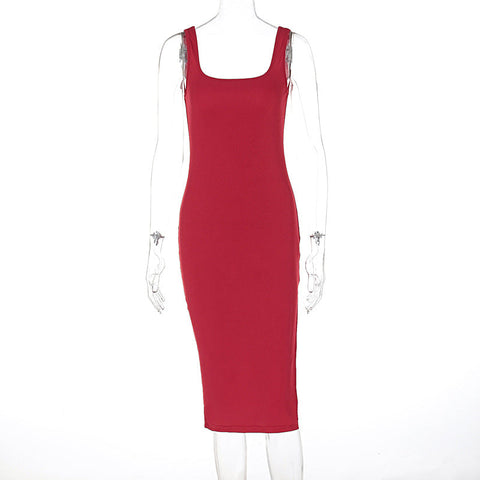 Robe camisole à col carré fendue et coupe slim de couleur unie