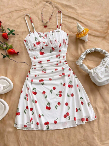 Robe patineuse en dentelle à motif floral