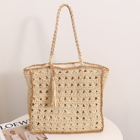 Sac à bandoulière carré en paille avec pompon, sac de plage frais ajouré et découpé fait à la main en paille pour vacances en bord de mer 