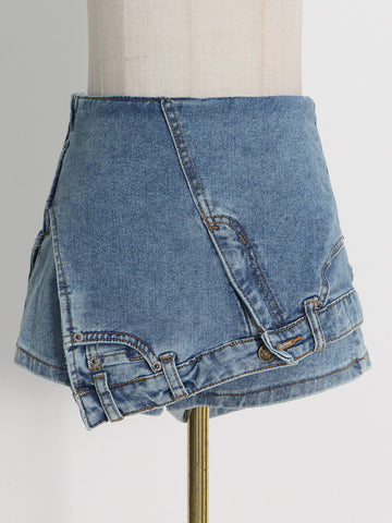 ASYMMETRISCHE, AUF DEN KOPF GESTELLTE, HOCHTAILLIERTE DENIM-SKORTS