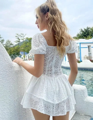 Robe babydoll mini à col en V en broderie anglaise douce - Blanc