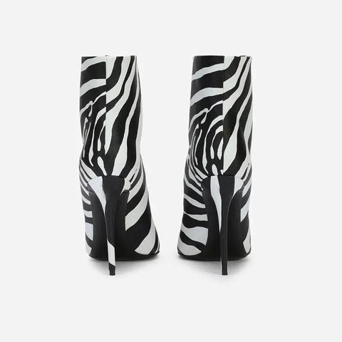 Les bottines à talons hauts Zebra