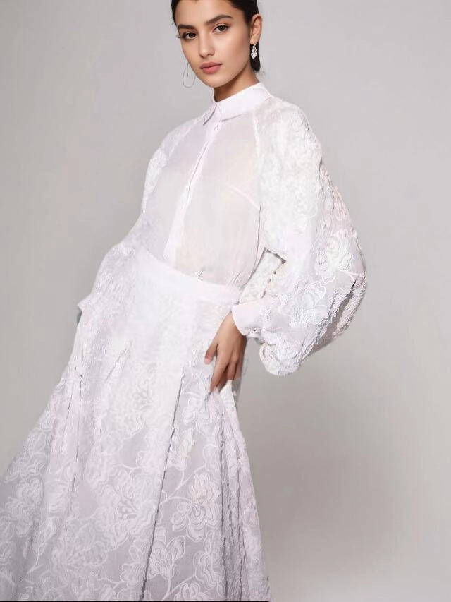 Ensemble deux pièces en dentelle avec chemise à manches longues et col
