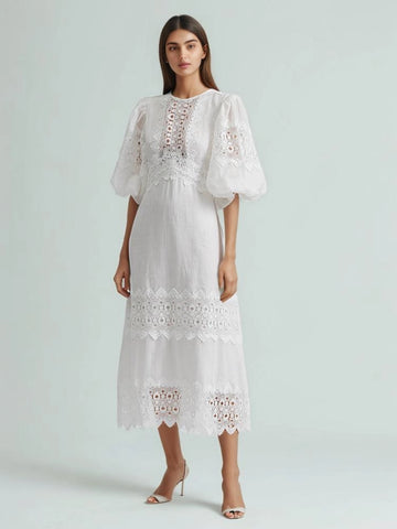 Robe ajourée à col rond et manches lanternes