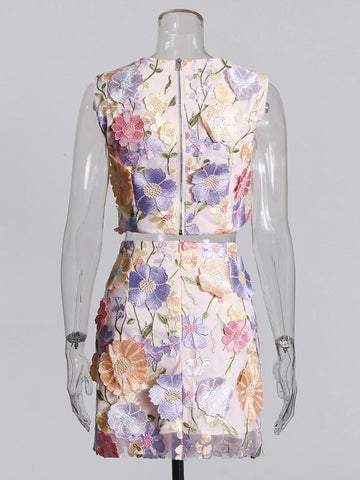Ensemble deux pièces avec broderie florale