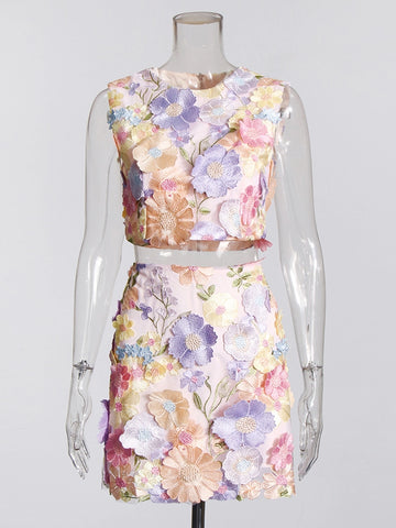 Ensemble deux pièces avec broderie florale