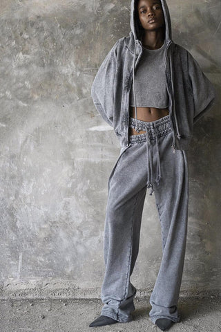 Asymmetrische Trainingshose mit weitem Bein und Cut-Outs, elastischer Taille