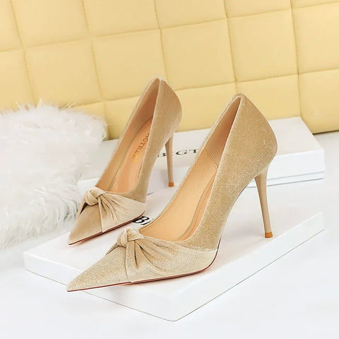 Pointed-Toe Bow High Heels