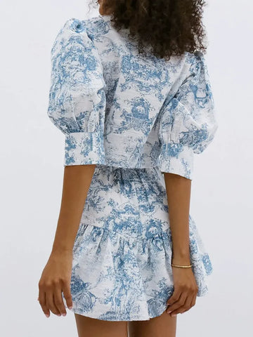 A Small Stand-Up Collar Printed Short Skirt Set