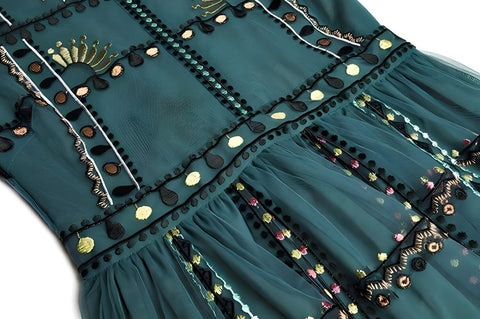 La robe à manches courtes Zena