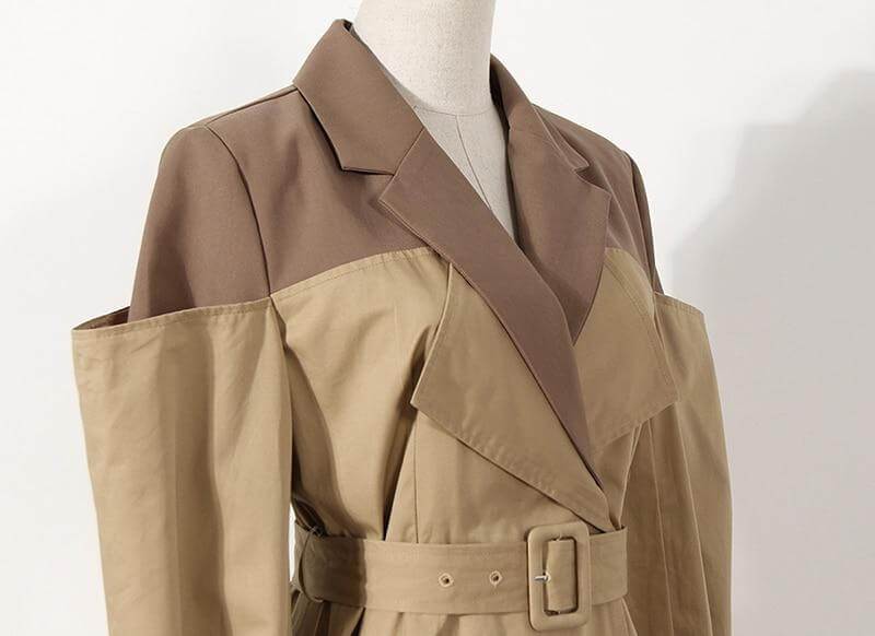 Le trench-coat à manches longues cappuccino